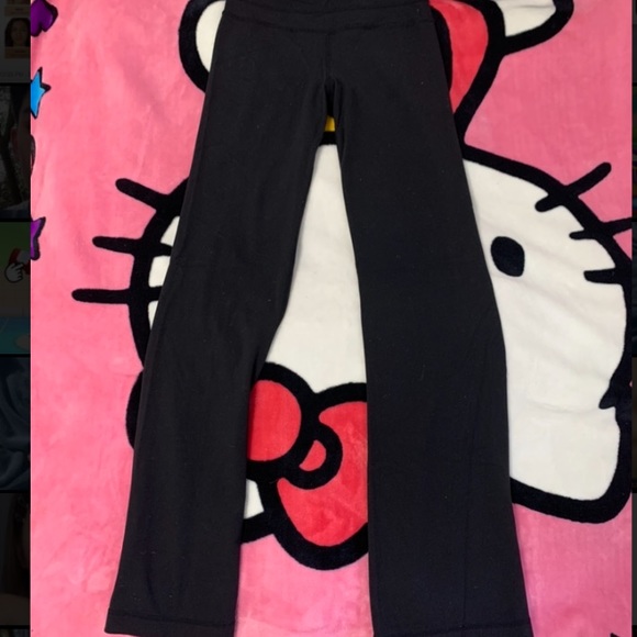 lululemon flared black leggings - Picture 1 of 3